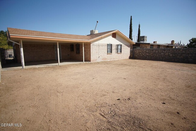 Building Photo - 5766 Dalhart Dr