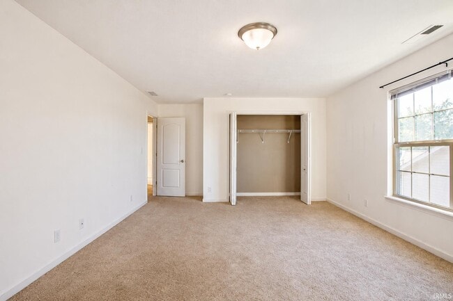 Building Photo - 3937 Amethyst Dr