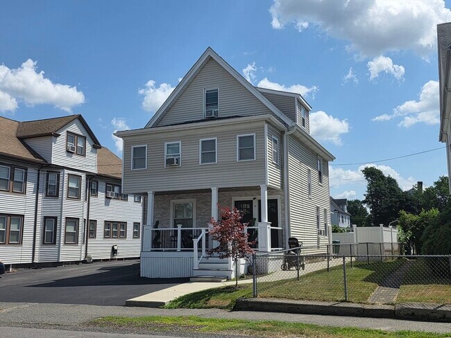 Building Photo - 12 Hoyle St
