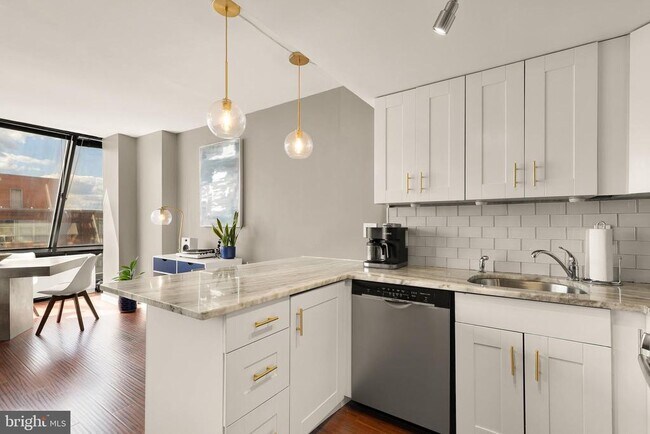 Building Photo - 1245 13th St NW