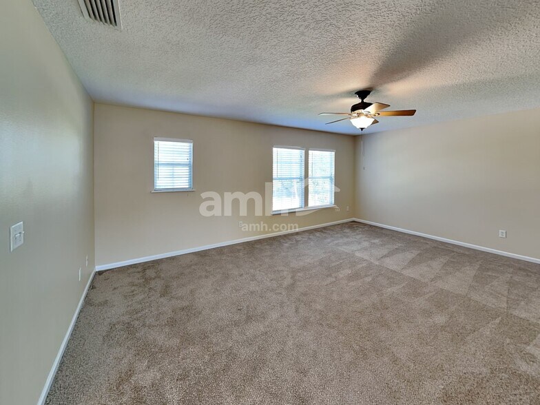 Building Photo - 325 Van Gogh Cir