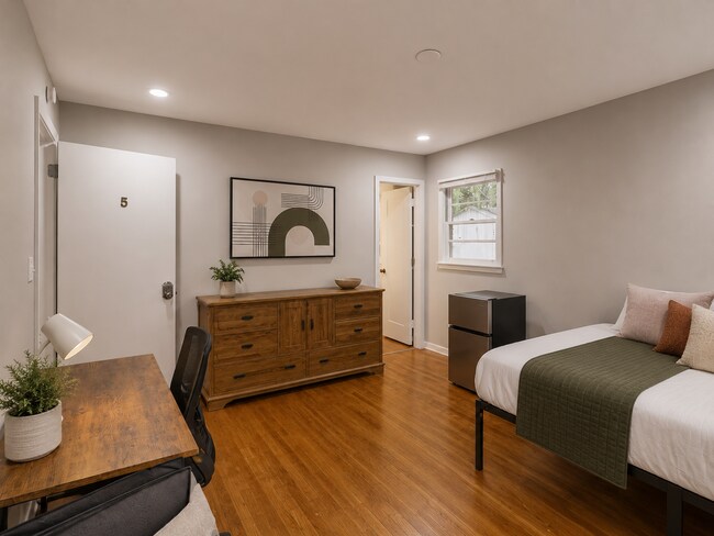 Building Photo - 3450 Estes Dr