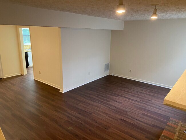 Building Photo - 897 Ventnor Pl SW