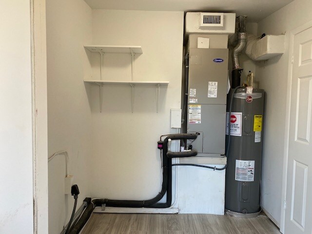 Building Photo - 1503 Hampton Rd