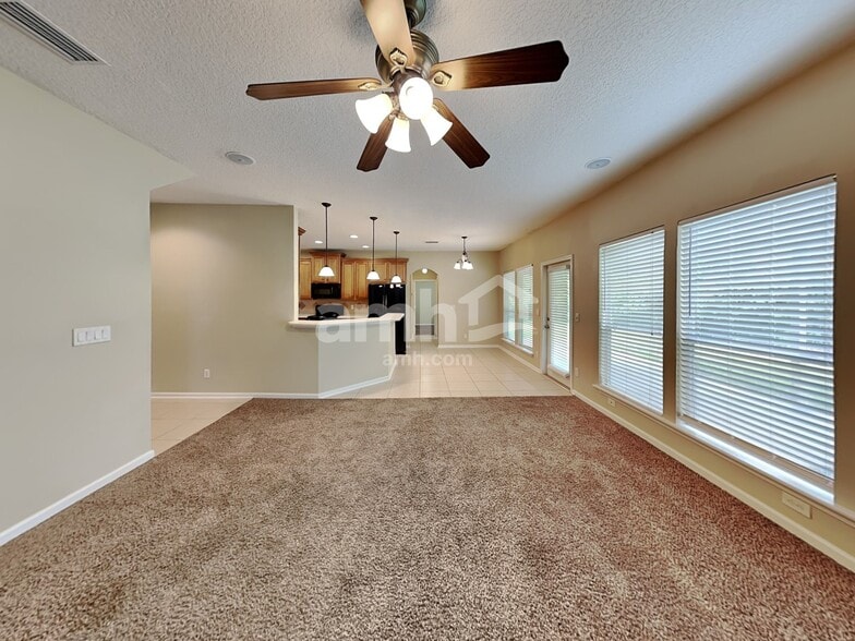 Building Photo - 625 S Tree Garden Dr