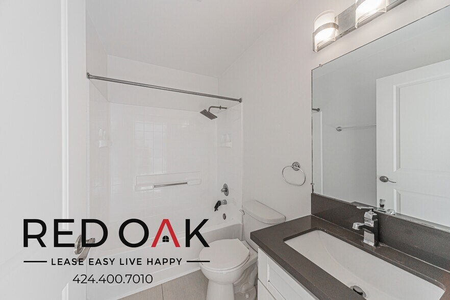 Building Photo - 3540 Fletcher Dr