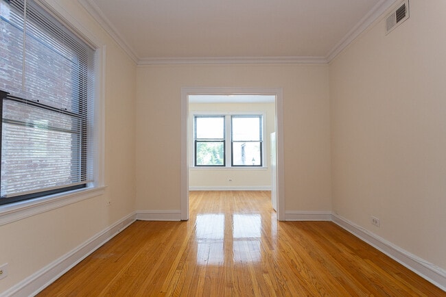 Building Photo - 348 Park Ave