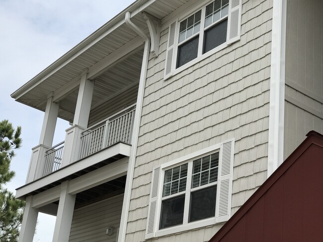 Building Photo - SOUTHMOOR @ RIDGELY MANOR