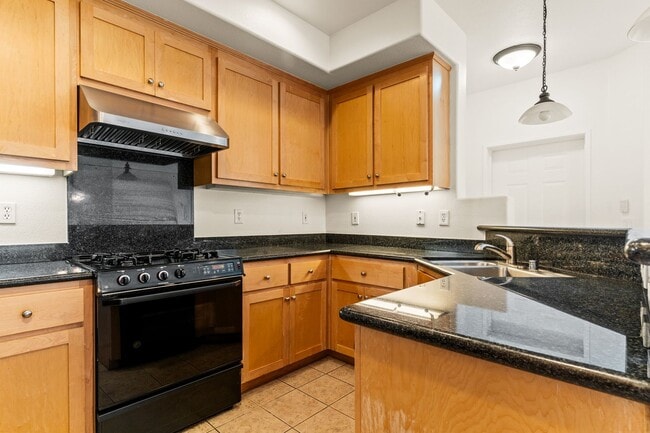 Building Photo - Spacious 3-Bedroom Dublin Townhome with Private Balcony & Fireplace