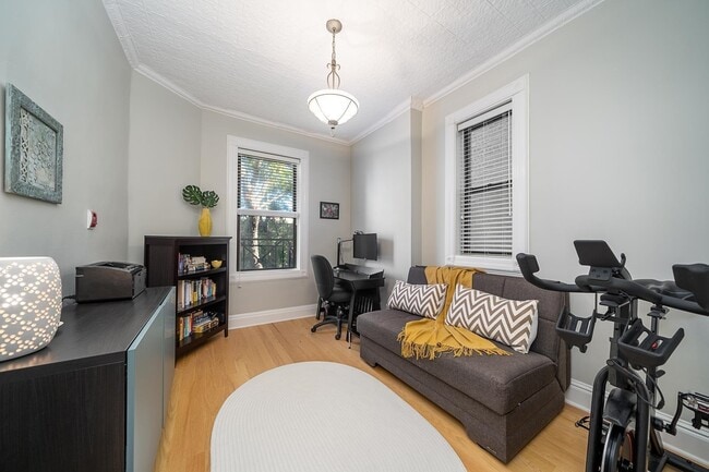 Building Photo - 1009 Willow Ave