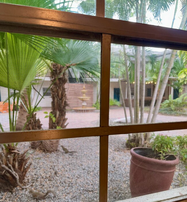 Building Photo - 2402 W Cleveland St