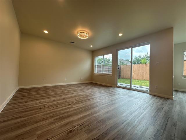 Building Photo - 809 Lotus Dr