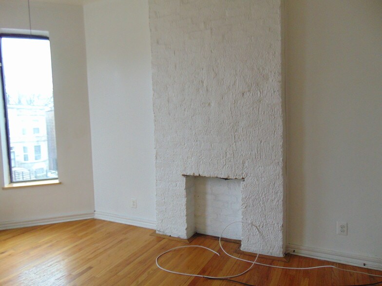 Building Photo - 5418 S Aberdeen St