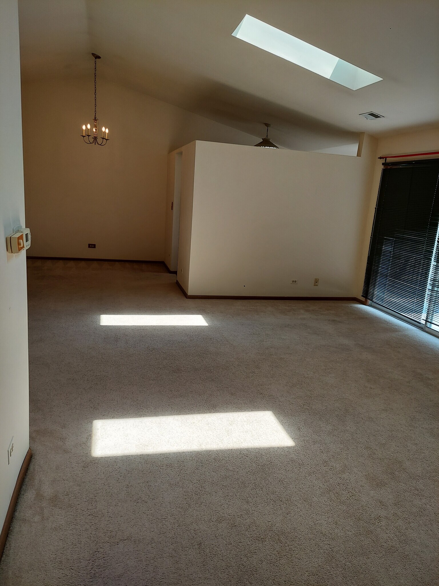 Building Photo - 1665 Commodore Ct