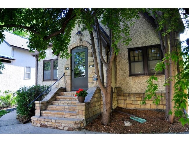 Primary Photo - 1015 26th Ave SE