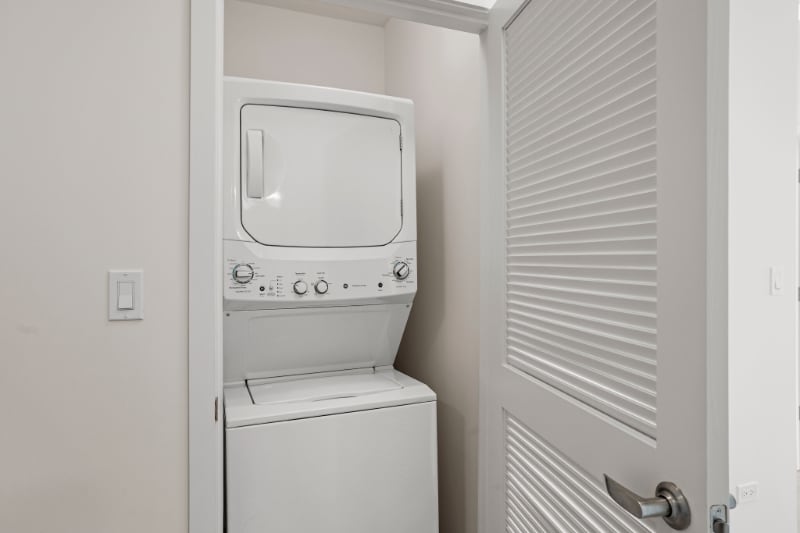 Building Photo - 189 W Superior St