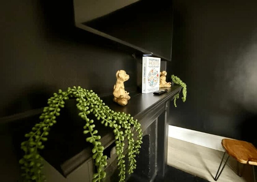 Building Photo - 309-311-311 W 4th Ave