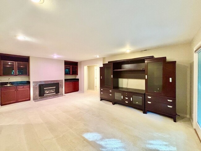 Building Photo - Great Home For Rent