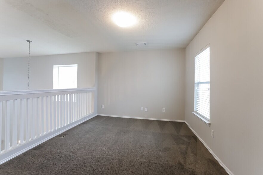Building Photo - 20518 Holly Barr Ln