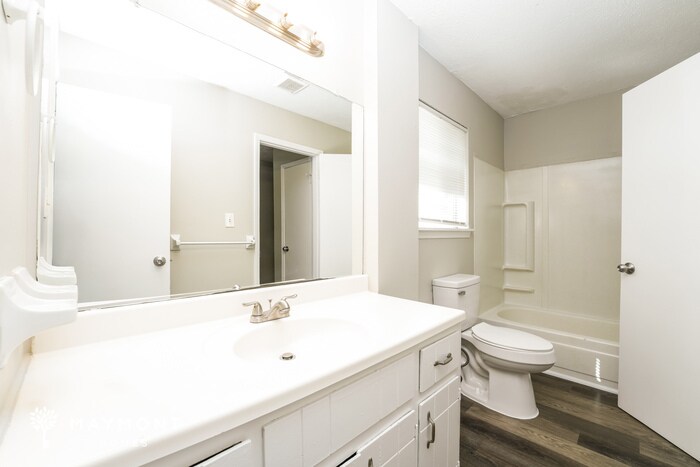 Building Photo - 2677 Luke Dr