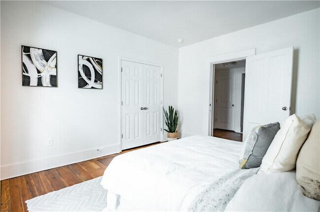 Building Photo - 1359 Finley St NE