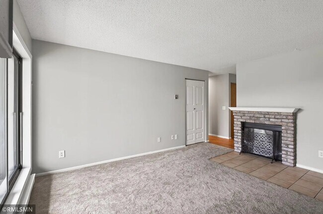 Building Photo - 400 Shelard Pkwy