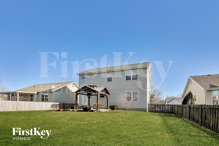 Building Photo - 1903 Briarfield Dr