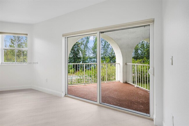 Building Photo - 8650 NW 97th Ave