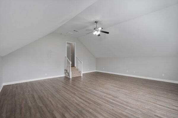 Building Photo - 302 12 Oaks Ln