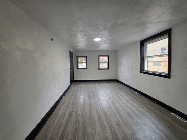 Building Photo - Updated 1 bedroom 1 bath for rent in Arlington!