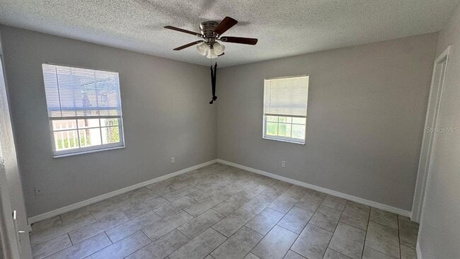 Building Photo - 37321 Safari Dr