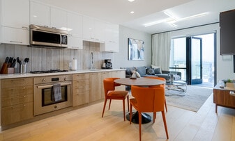 Building Photo - 400 S Broadway