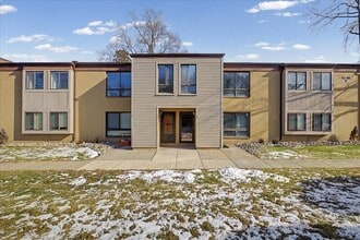 Building Photo - 66 Banner Ct