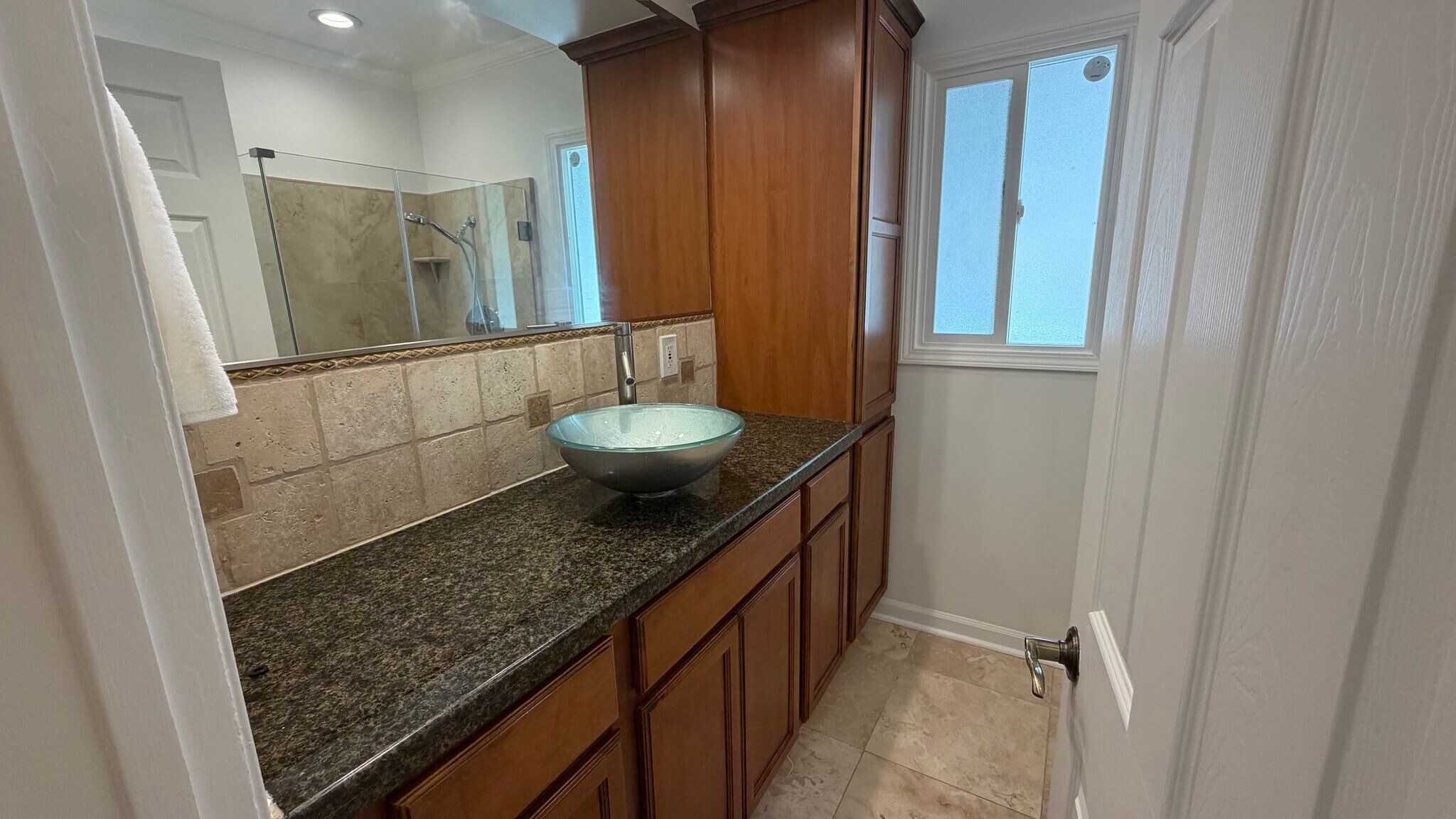 Building Photo - 1385 Greenmont Dr