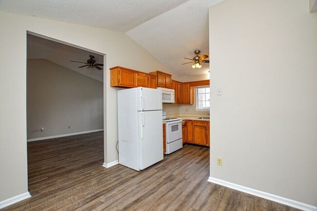 Building Photo - Easy Commute to the University or Uptown Charlotte COMING SOON!!!