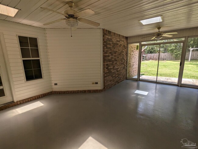Building Photo - 3337 Indian Hills Dr