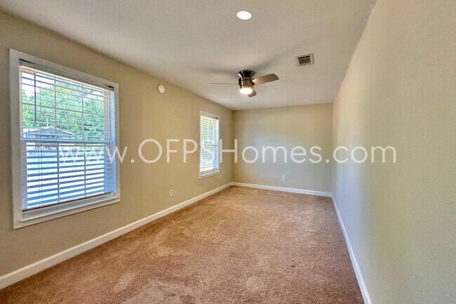 Building Photo - 4490 FL-87