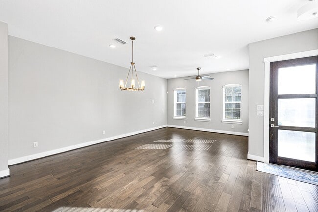 Building Photo - 12562 Holly Blue Ln