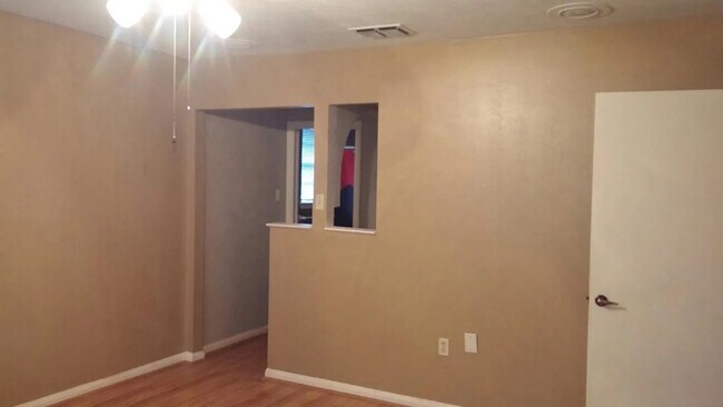 Master bath entry - 67 Madrid Ave