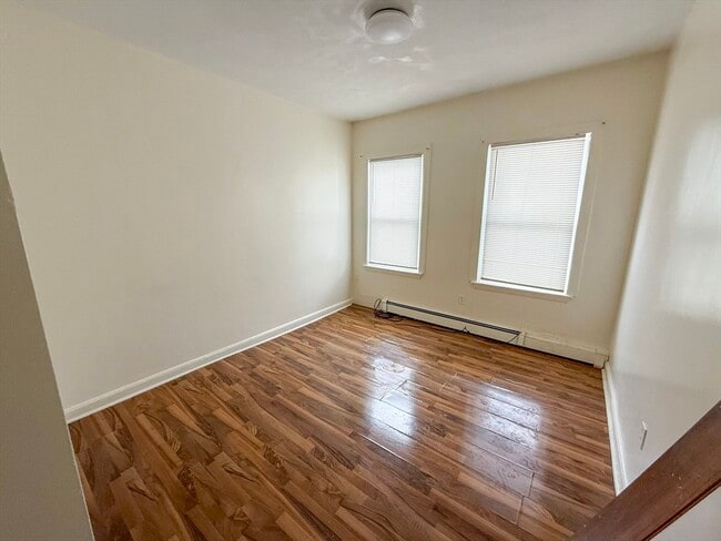 Building Photo - 36 Wildwood St