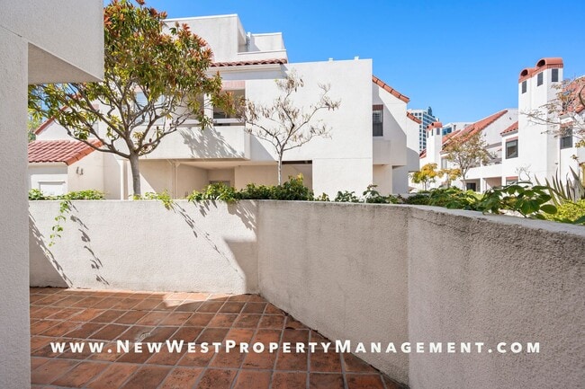 Building Photo - Lovely Marina District 2-bedroom at Park R...