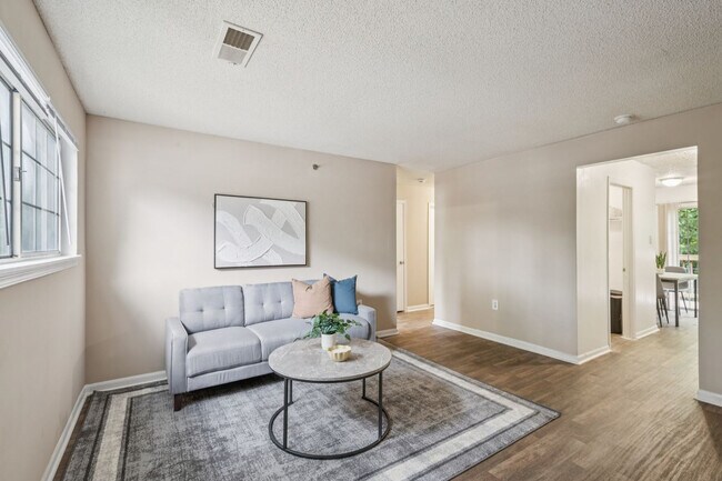 Building Photo - 730 Kenridge Pkwy
