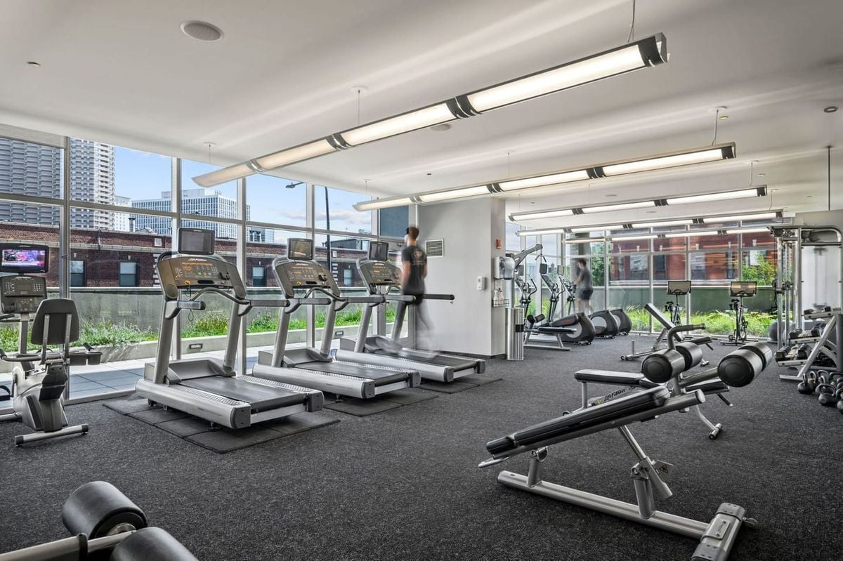 Building Photo - 3740 N Halsted St