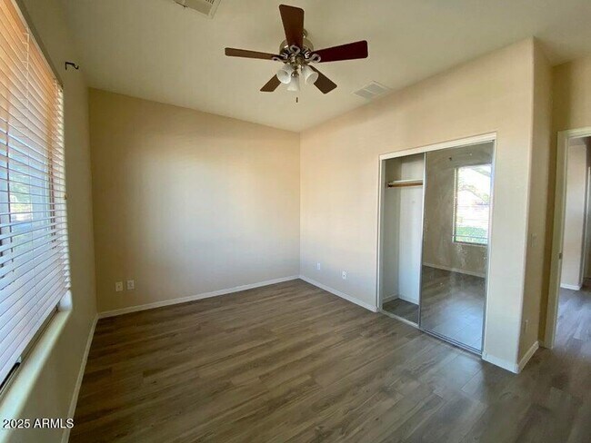 Building Photo - 2127 W Maya Way