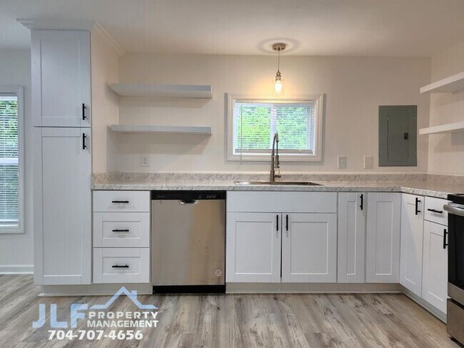 Building Photo - COMING SOON- Remodeled 2 Bed/1 Bath Home in Peaceful Salisbury!