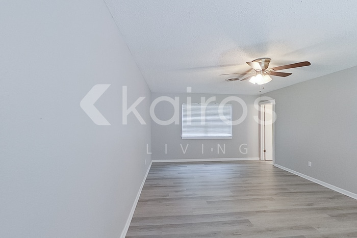 Building Photo - 10 Idlewood Ln