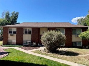 Building Photo - 6628 Dublin Loop W
