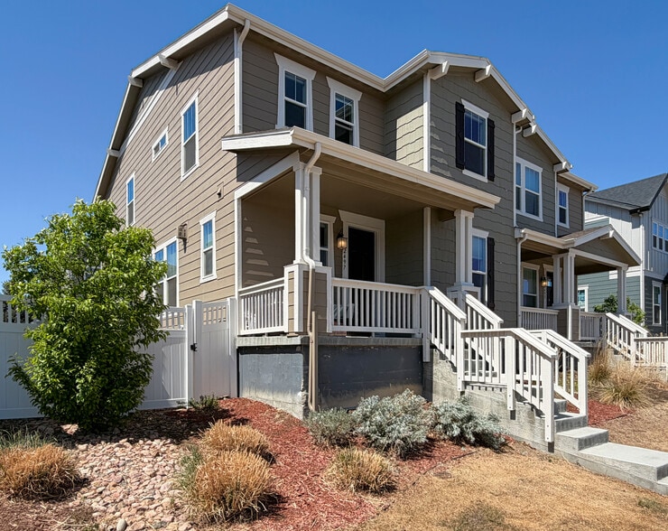 Building Photo - 2497 Winding Dr