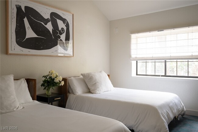 Building Photo - 2940 Rosanna St