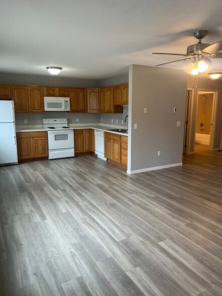 Building Photo - 615 11th Street Southwest